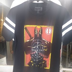 Deadpool shirt XL